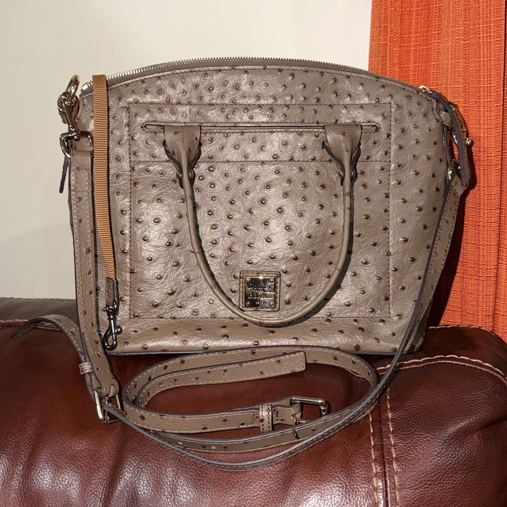 SOLD🔥🔥🔥Dooney & Bourke Ostrich Domed Grey Leather Satchel Handbag Shoulder Bag - Picture 13 of 13